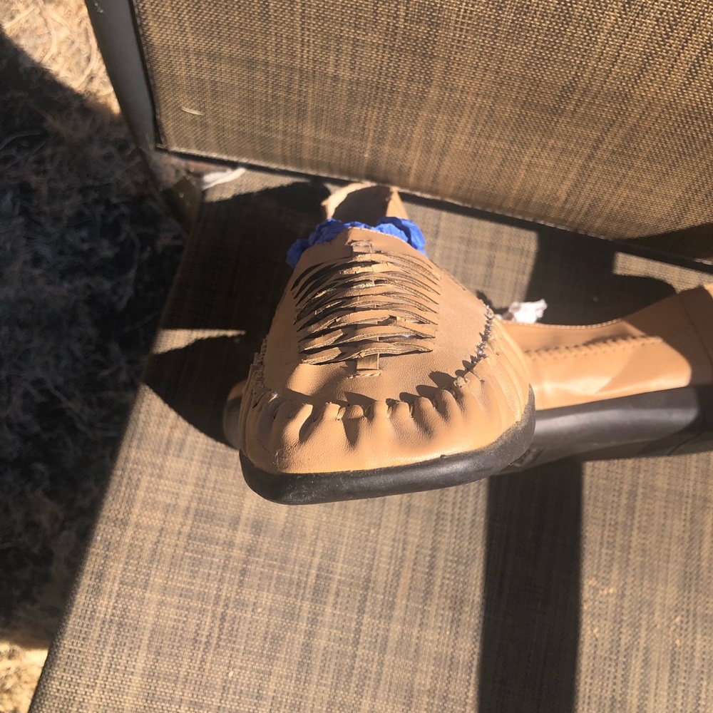 Shoes - Picture 4 of 4